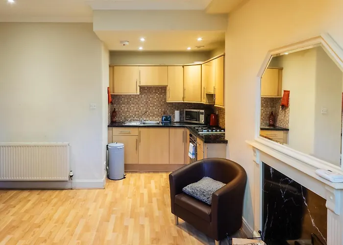 Cosy And Modern Apartment In Central Edinburgh