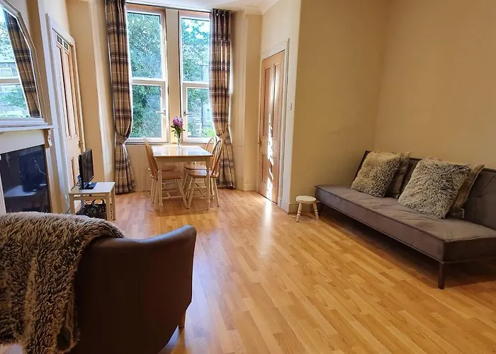 Cosy And Modern Apartment In Central Edinburgh